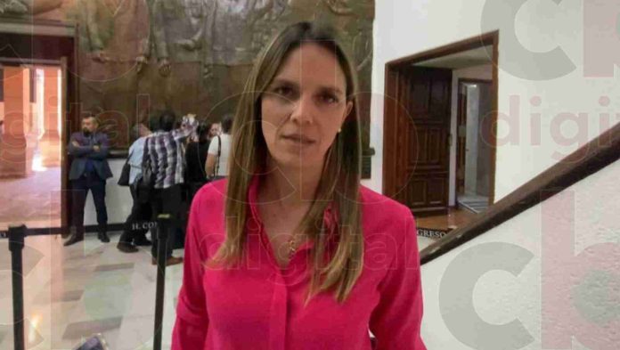 Daniela de los Santos, garantiza que no cesará para que se aprueben pendientes en favor de la niñez