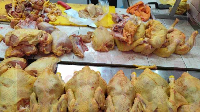 Aumenta un 8% el precio del pollo crudo en Morelia por Cuaresma