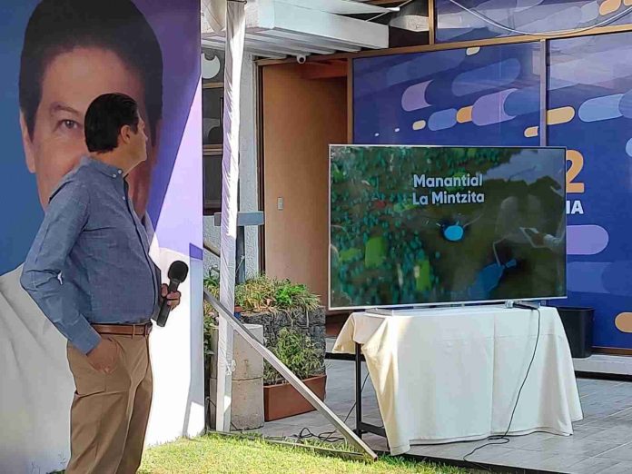 Más pozos profundos, plantas tratadoras y ampliar acuaférico, promete Alfonso Martínez