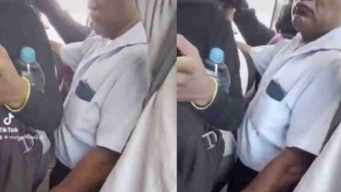 Captan a hombre acosando a una mujer en el Metro de CDMX