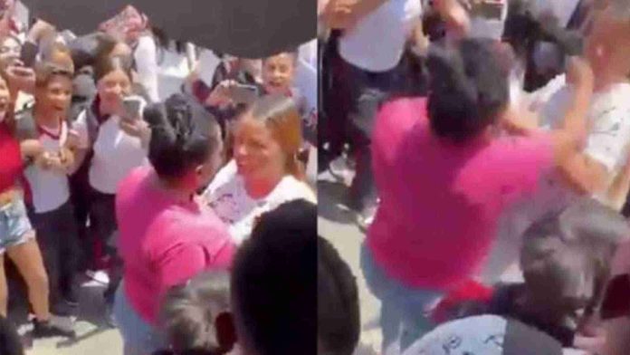 Madres de familia protagonizan pelea afuera de secundaria en Jalisco