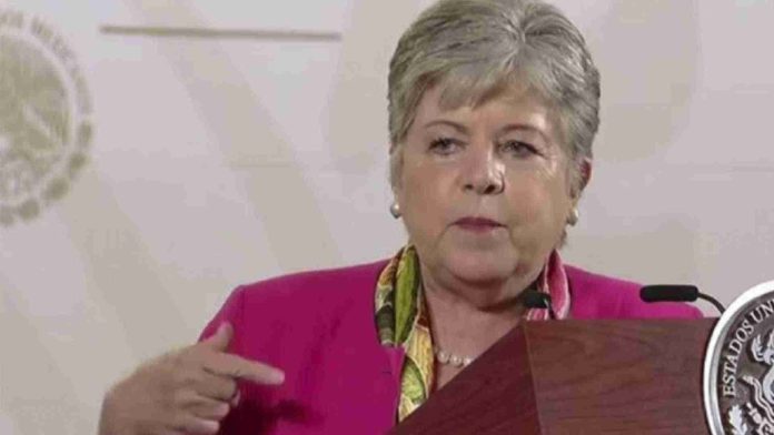 México suspende relaciones comerciales con Ecuador