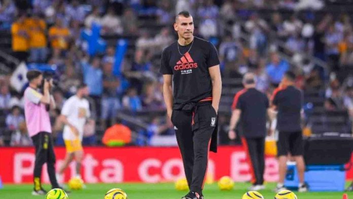 Nahuel Guzmán podría ser sancionado por usar láser contra portero de Rayados