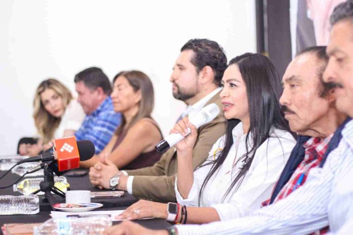 Impulsa Araceli Saucedo agenda legislativa ciudadana, convoca a Foro para consolidarla