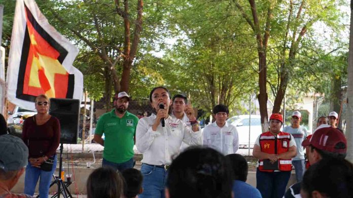 Inicia Fanny Arreola recorrido por comunidades en Apatzingán 