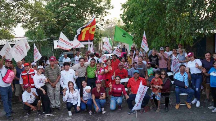De colonia en colonia, Fanny Arreola continúa su campaña 