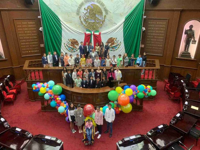 Sesión plenaria por Niñas y Niños en su Día conmemorativo