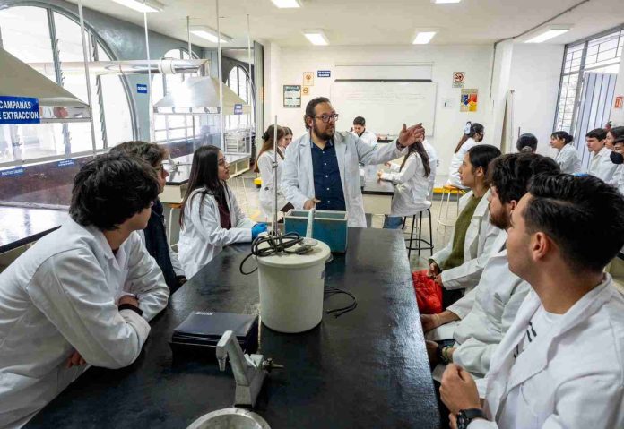 Obtiene una nueva acreditación internacional la UMSNH