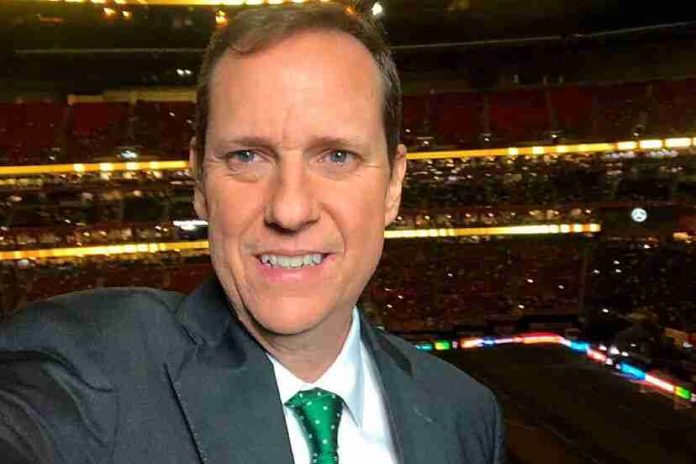 Muere Paco Villa, famoso comentarista deportivo mexicano tras padecer cáncer