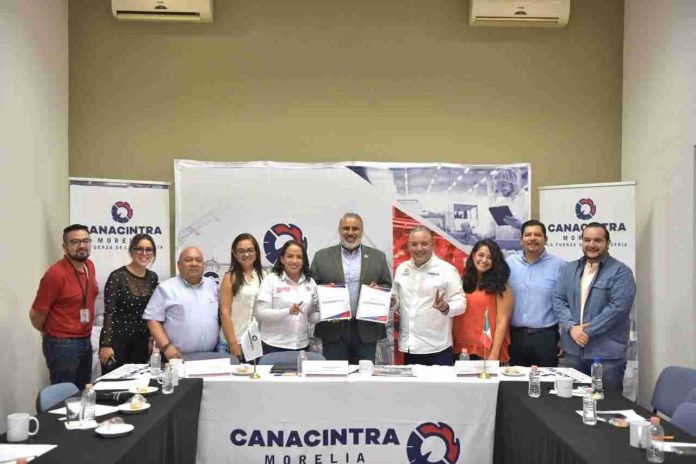 Haremos equipo para consolidar el desarrollo económico de Morelia: Andrea Villanueva