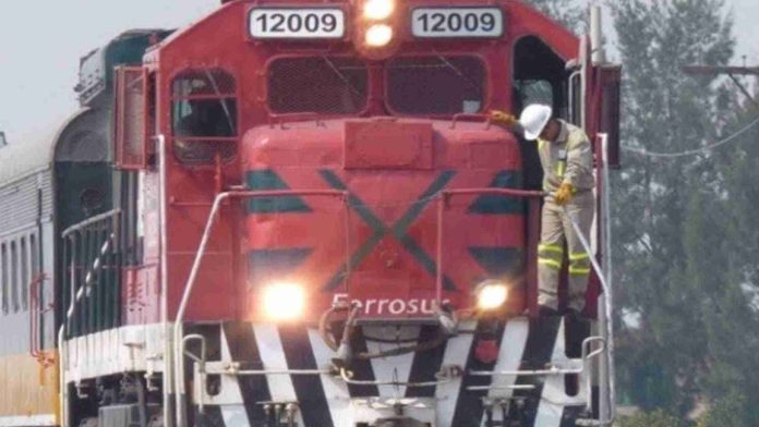 Madre muere arrollada por un tren en Veracruz