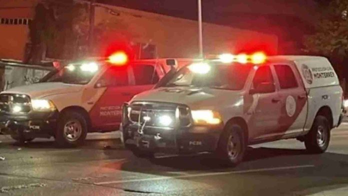 Muere niño al caer del techo de una bodega en Monterrey