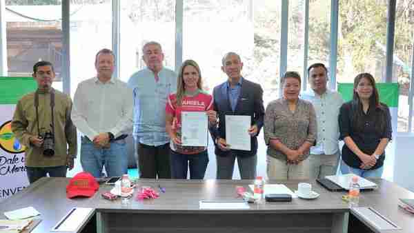 Daniela De Los Santos Firma Compromiso por el Medio Ambiente y el Agua en Morelia Daniela De Los Santos Firma Compromiso por el Medio Ambiente y el Agua en Morelia