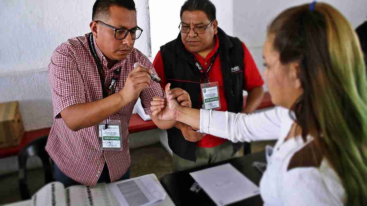 Por primera vez en la historia, votan en Centros Penitenciarios en Michoacán Por primera vez en la historia, votan en Centros Penitenciarios en Michoacán
