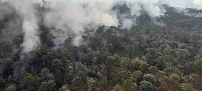 Incendios forestales mantienen mala calidad del aire en Morelia