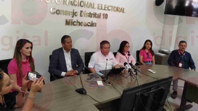 Llegan primeras 12 millones de boletas electorales a Michoacán