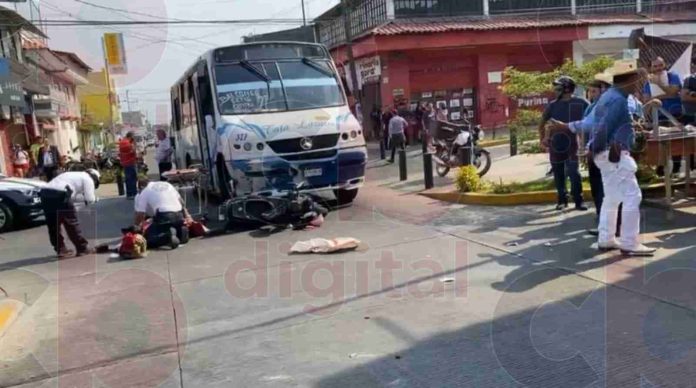 Microbús atropella una mamá y sus tres hijas en Uruapan