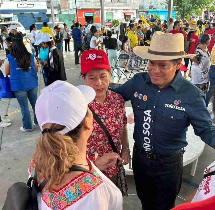 Toño Sosa se compromete con las mujeres michoacanas