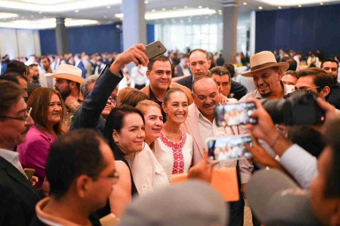 “NO PODEMOS PENSAR EN EL DIVORCIO DE LA GRAN EMPRESA CON LA PEQUEÑA EMPRESA”: CLAUDIA SHEINBAUM EXPONE LA CREACIÓN DE CADENAS PRODUCTIVAS ANTE EMPRESARIOS Y EMPRESARIAS DE JALISCO