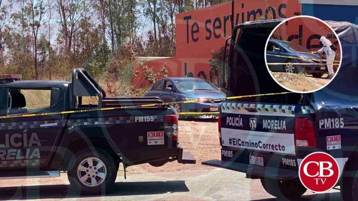 Un muerto en su auto al sur de Morelia