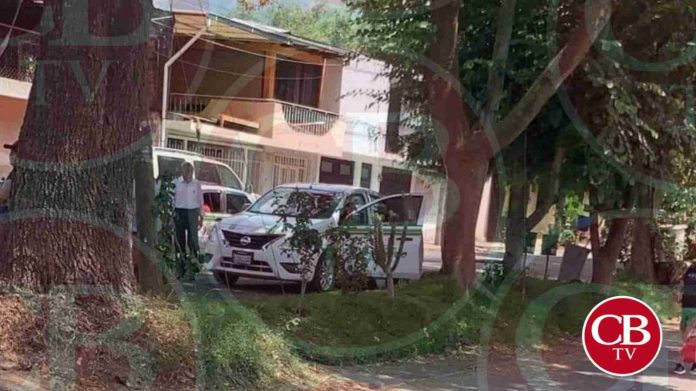 Motosicarios asesinan a balazos a un taxista en Uruapan