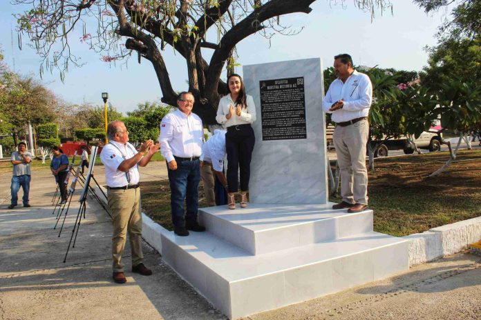 Autoridades Develan Placa Conmemorativa “Sicartsa, Nuestra Historia”