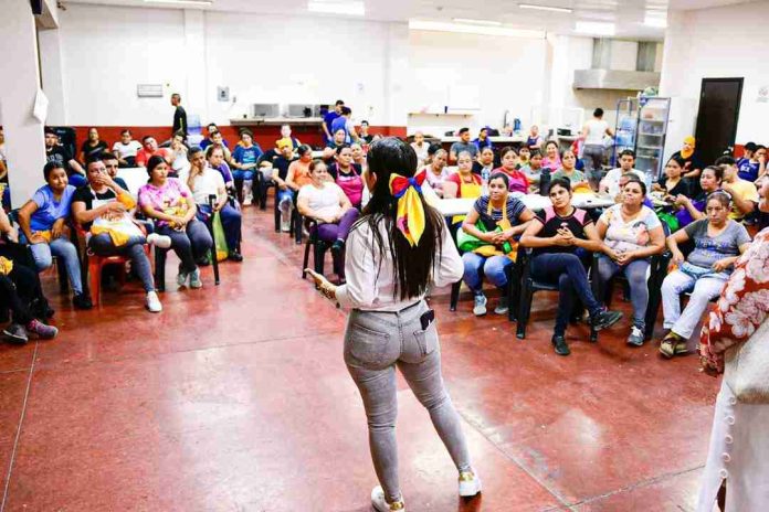 Apatzingán será un polo de desarrollo industrial y comercial: Blanca Álvarez