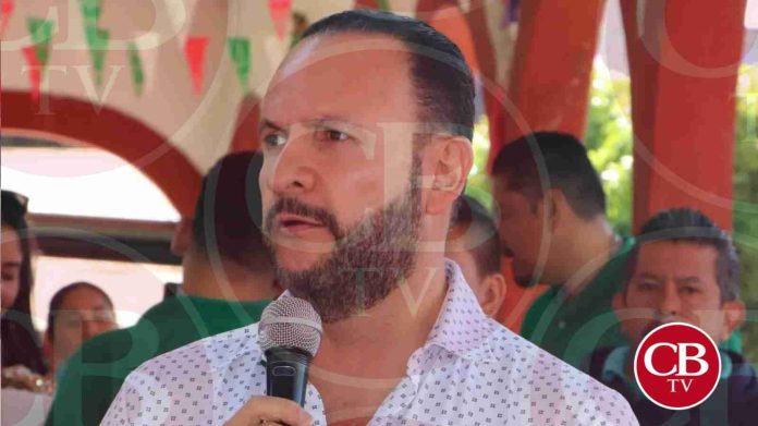 Recibe un balazo el auto de los escoltas de Mauricio Prieto
