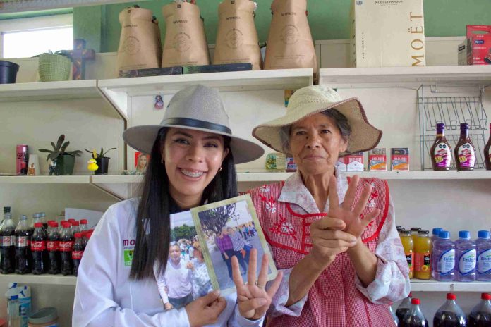 Diana Caballero personifica la filosofía de Morena en Queréndaro