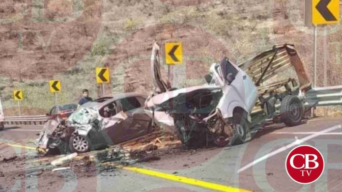#Video: Dos muertos deja choque de auto y camioneta en la Siglo XXI