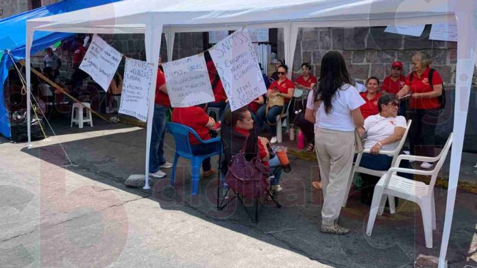 Continua la toma de sindicatos en la Secretaria de Salud del Estado
