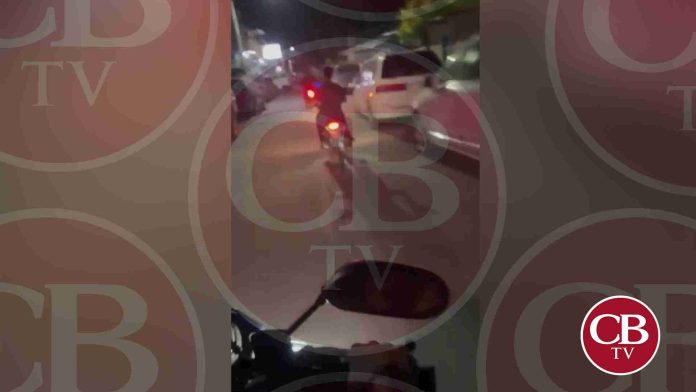 Motociclista arrastró a 