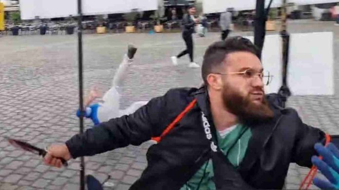 #VIDEO: Hombre armado con cuchillo hiere a varias personas en Alemania