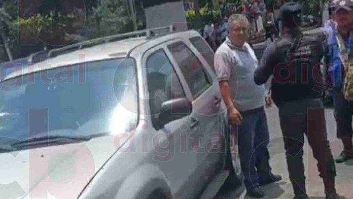 #Video: Llevan a votar a discapacitado y polis de Los Reyes lo multan