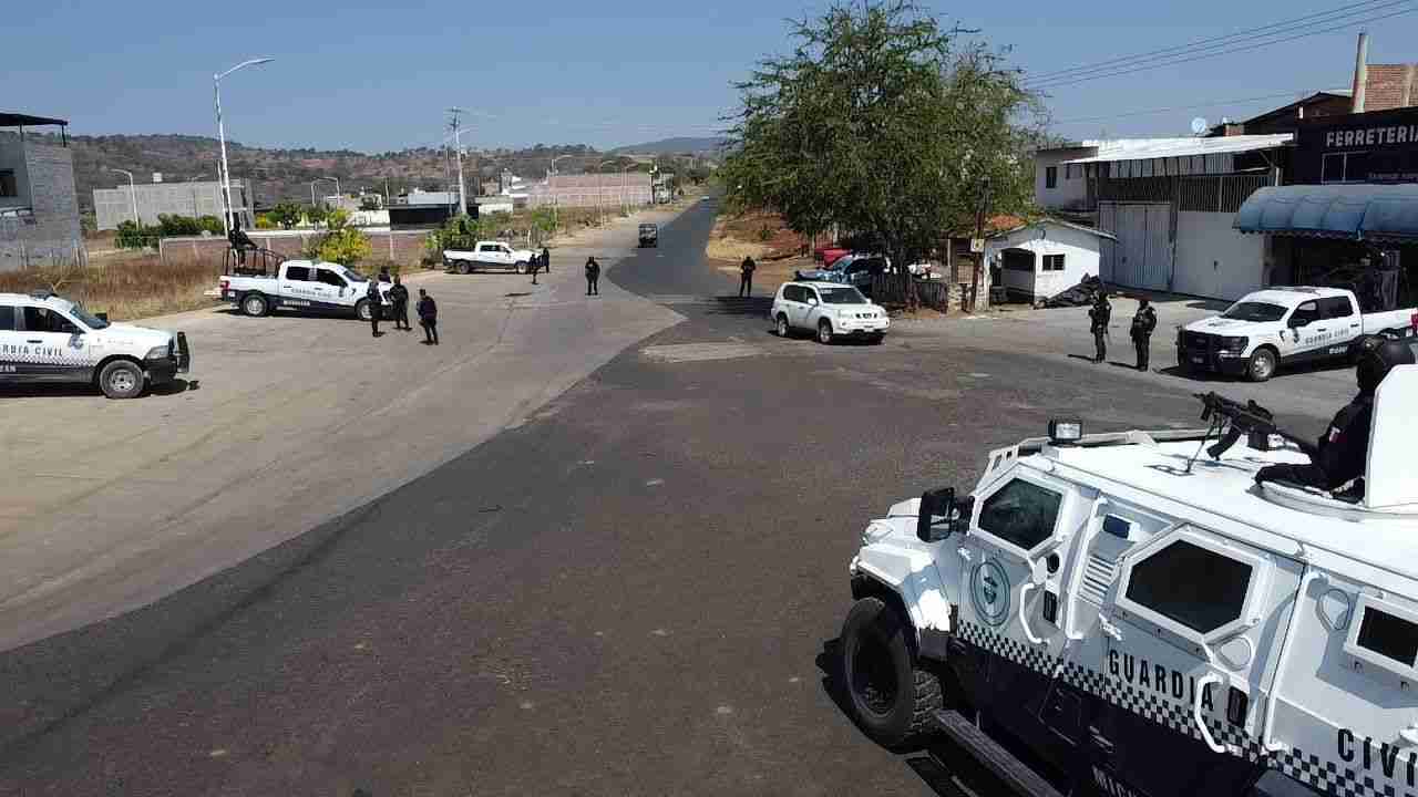 Refuerza SSP operativo en Cotija para garantizar el orden y la tranquilidad Refuerza SSP operativo en Cotija para garantizar el orden y la tranquilidad