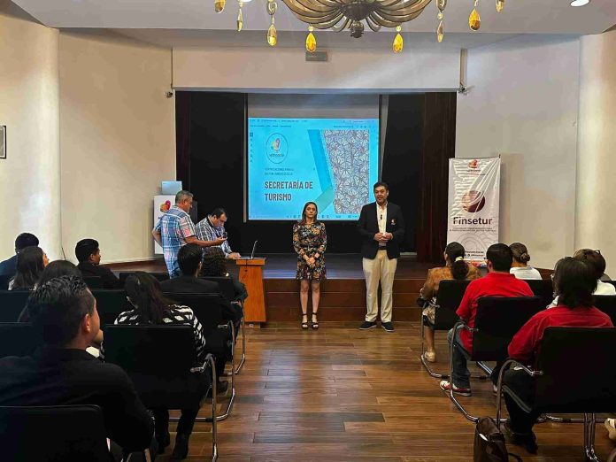 Michoacán respalda al sector turístico para mejorar sus servicios