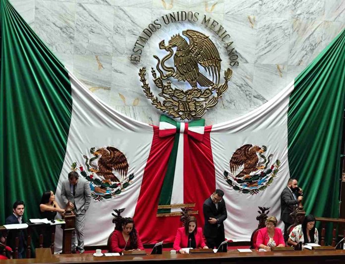 Presentan en Congreso iniciativa de prevención contra obesidad, sobrepeso y trastornos alimentarios