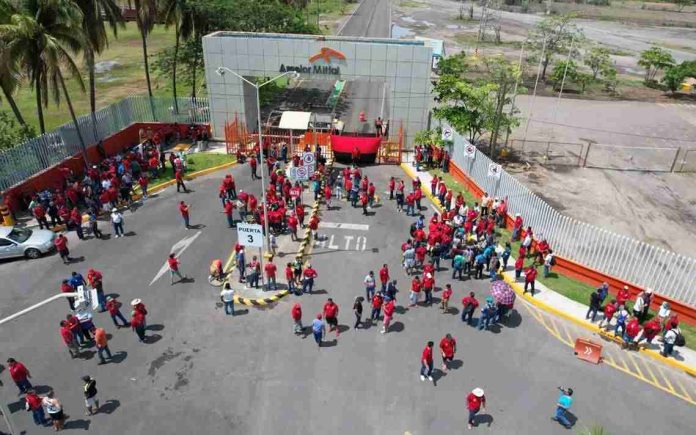 Esta es la huelga que ha perdurado más en Arcelormittal : gobierno de Lázaro Cárdenas