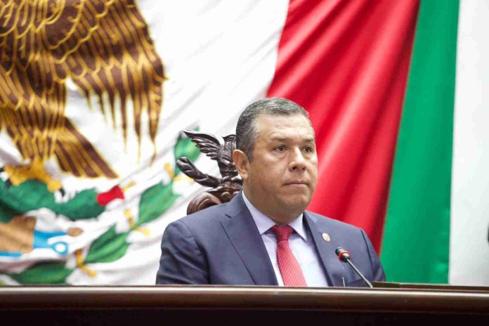 Hasta 5 años de cárcel a quien lance disparos al aire: JC Barragán