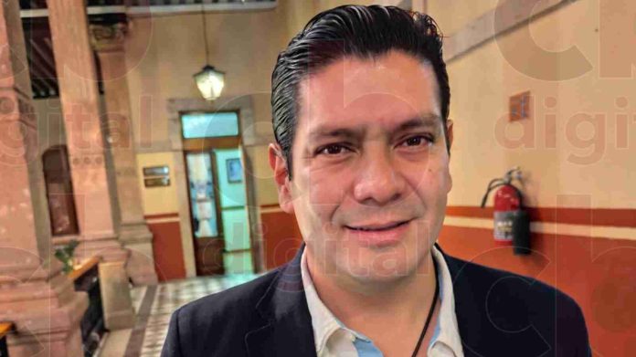 Planea Ernesto Nuñez siembra de 90 mil árboles en Michoacán