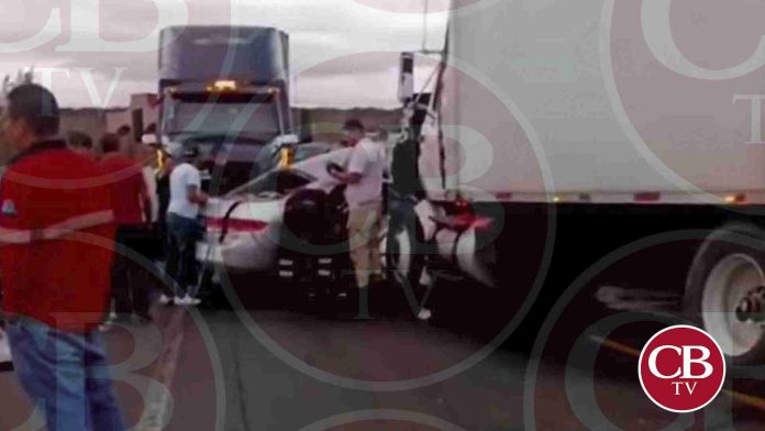 Papá y mamá se matan en accidente y quedan huérfanos sus hijos