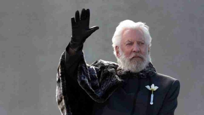 Muere 'Snow' de ''Los juegos del Hambre'': el actor tenia 88 años