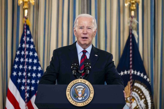 Biden cierra frontera y dejará a migrantes en México