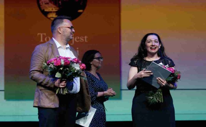 La mexicana Fernanda Melchor gana el premio Ryszard Kapuscinski