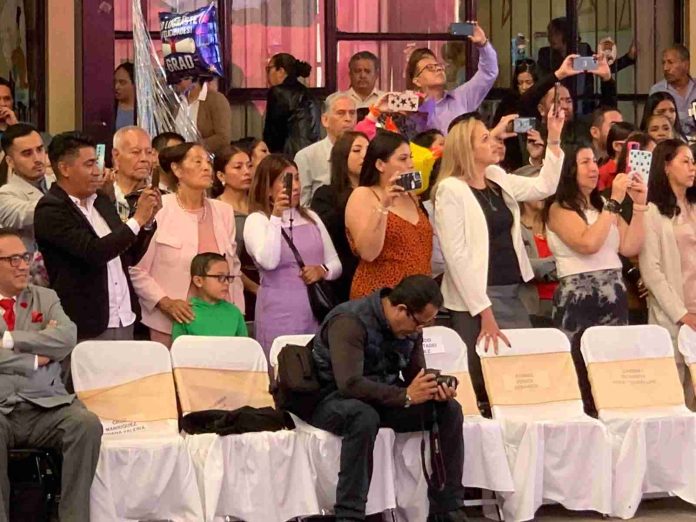 Padres de familia satisfechos con ciclo escolar que culmina