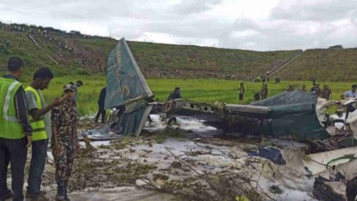 Se estrella avión en Nepal; sólo sobrevivió el piloto