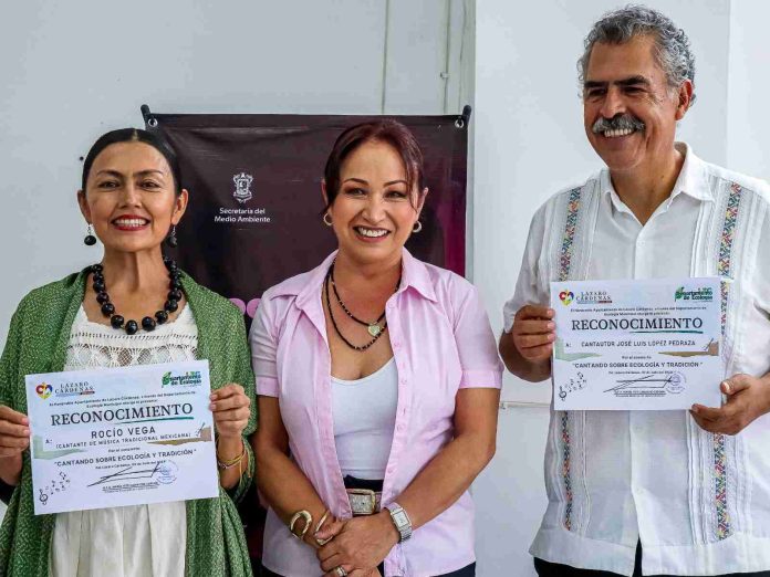 Deleita Roció Vega con Concierto a las Tradiciones Michoacanas y a la Ecología en Lázaro Cárdenas