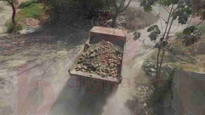 Los busca la FGR por robar piedras de un río en Las Cañas