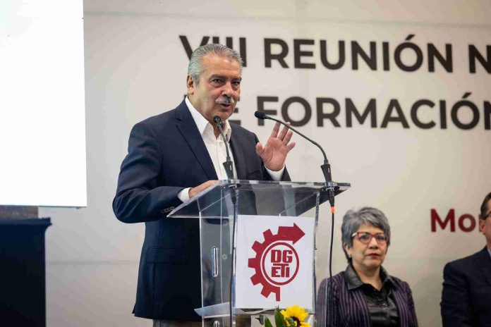 Impulsará Raúl Morón en el Senado consolidación de nuevo modelo educativo