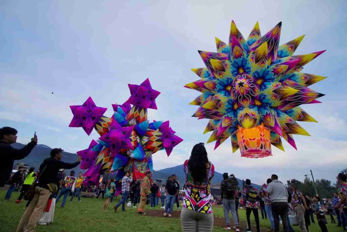Paracho vivió un fin de semana lleno de color y fiesta con su Festival de Cantoya